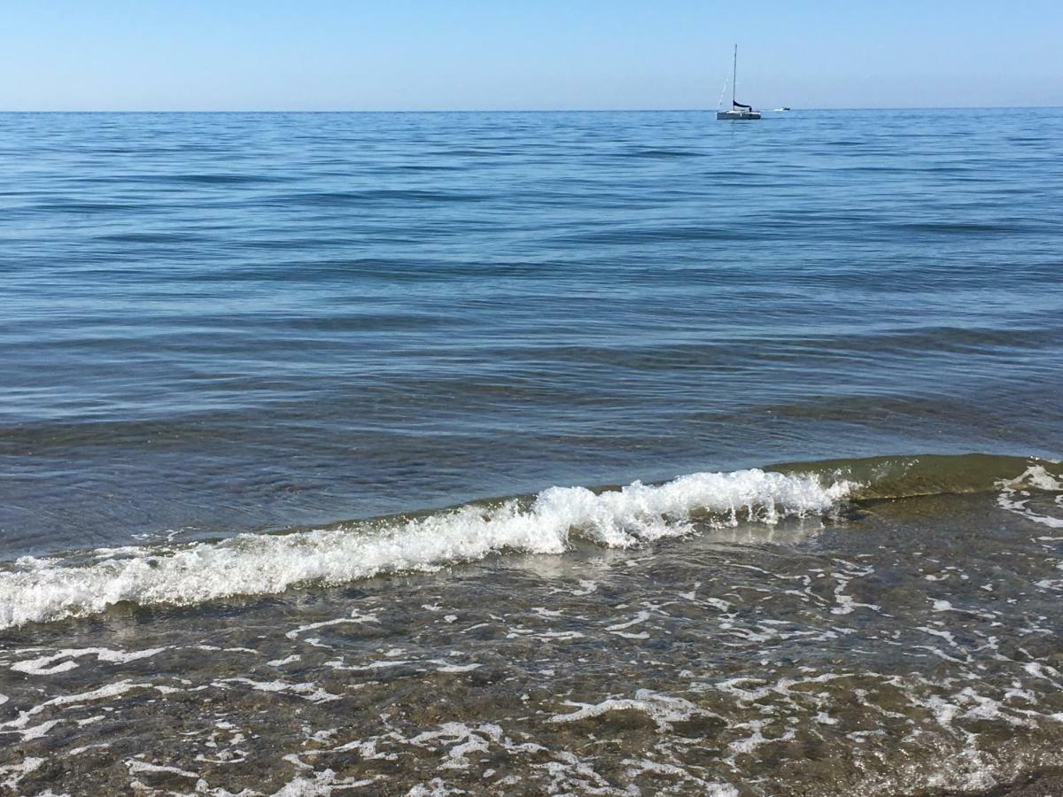 Apartamento Estudio Primera Linea 50 Mtrs Playa. Fibra 600mb Marbella