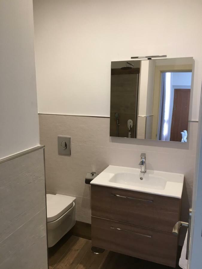 Apartment T2, Tirso De Molina, Luminoso Y Tranquilo Seville