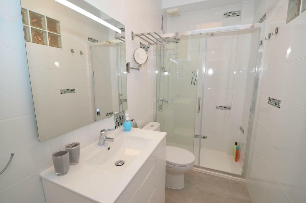 Punta Prima Pleasure With Private Parking In A Gated Community Close To The