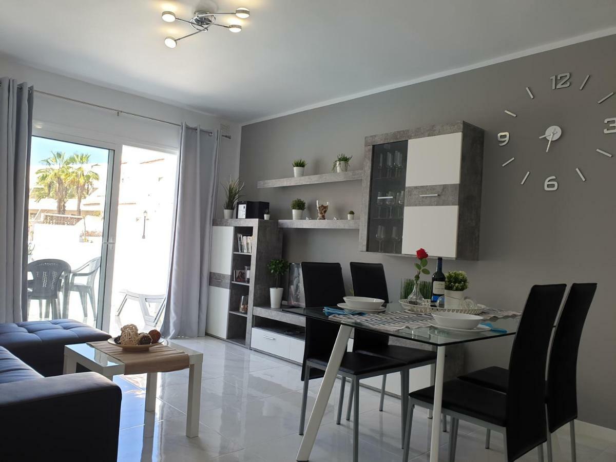 Casa Flores With Heated Pool, Only 490 Meters To The Beach, Balcony, Wifi Apartamento