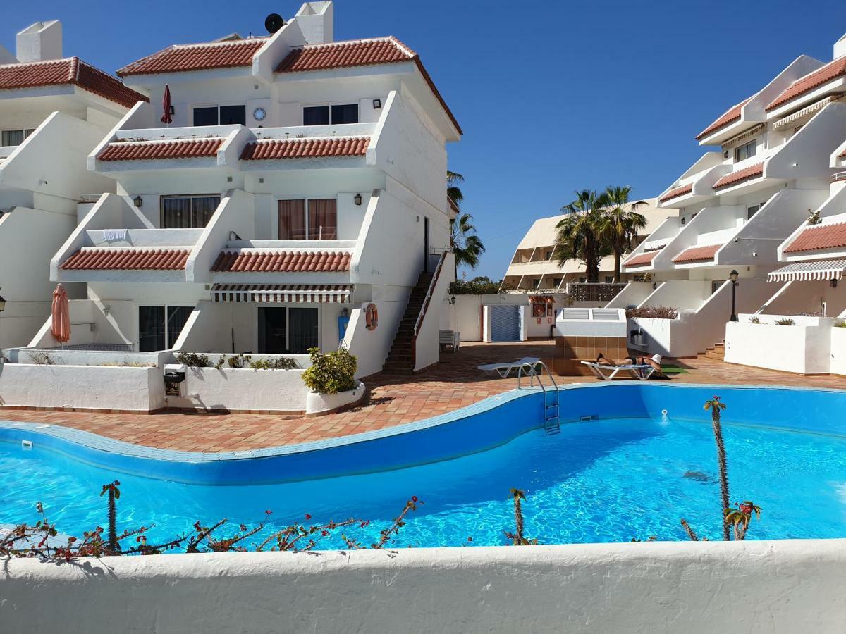 Casa Flores With Heated Pool, Only 490 Meters To The Beach, Balcony, Wifi Arona (Tenerife)