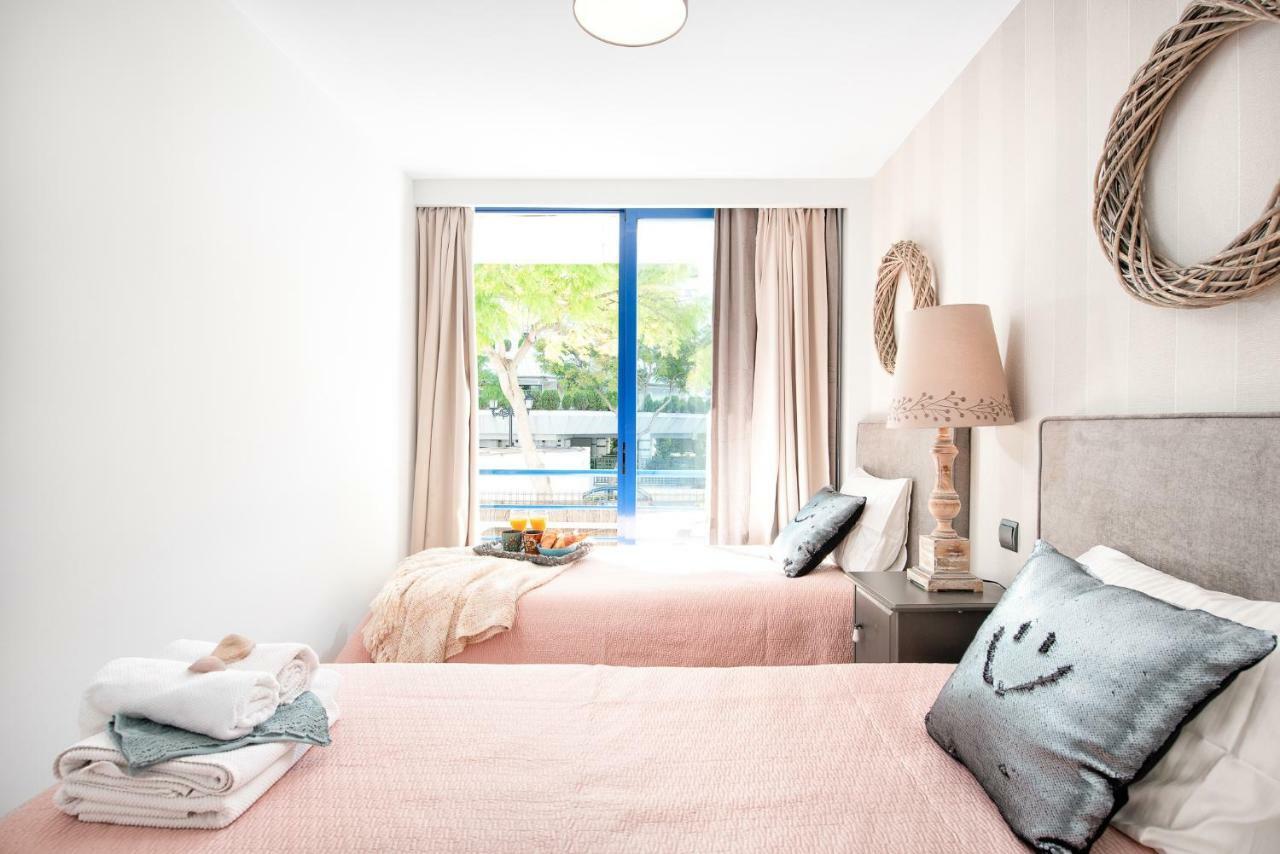 Center Beachfront With Private Patio * Marbella