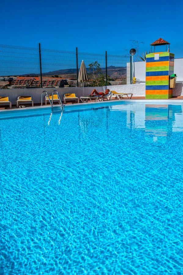 Apt With Sea View And Large Swimming Pool Apartamento