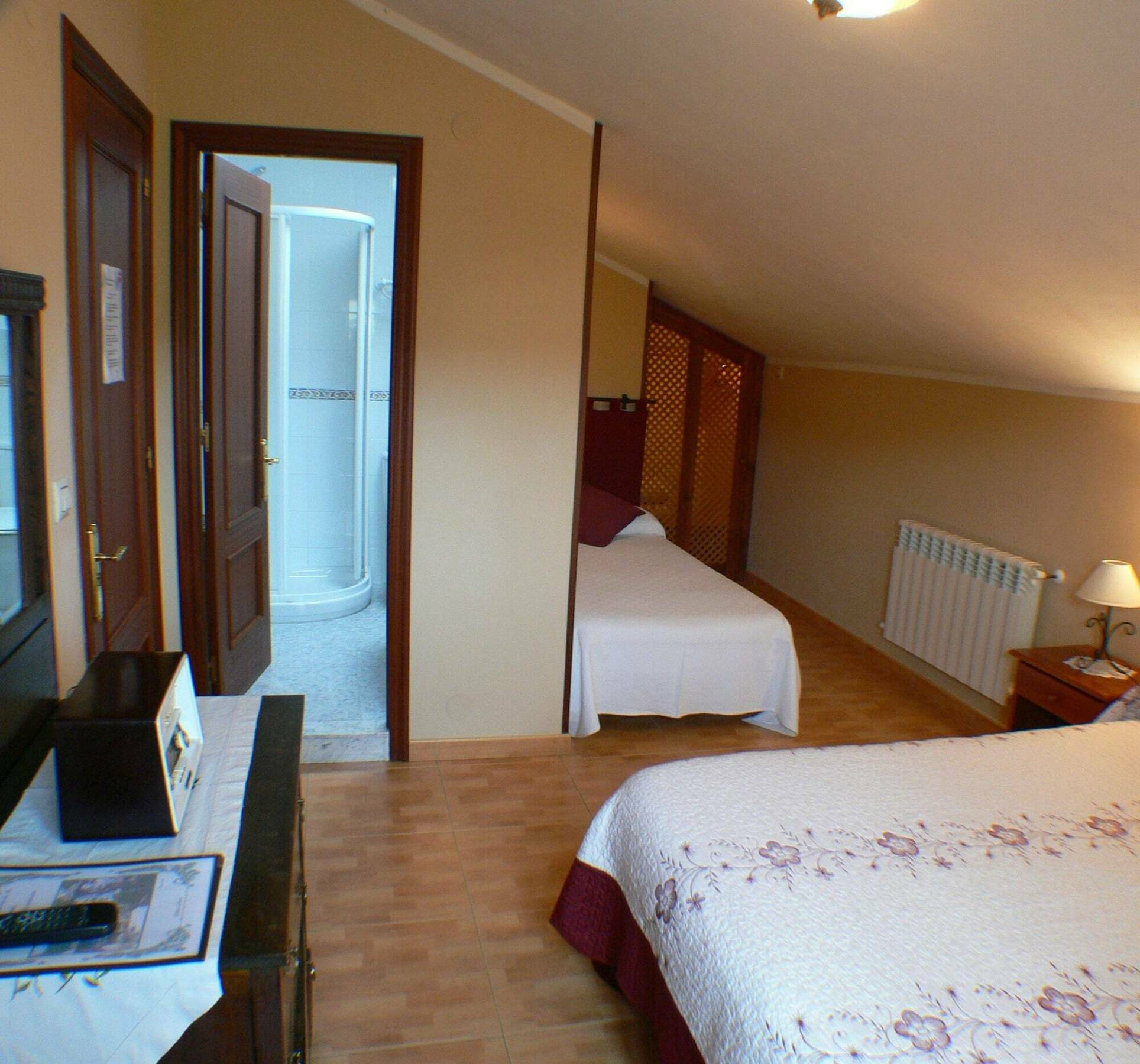 Hotel La Casona De Cardes *
