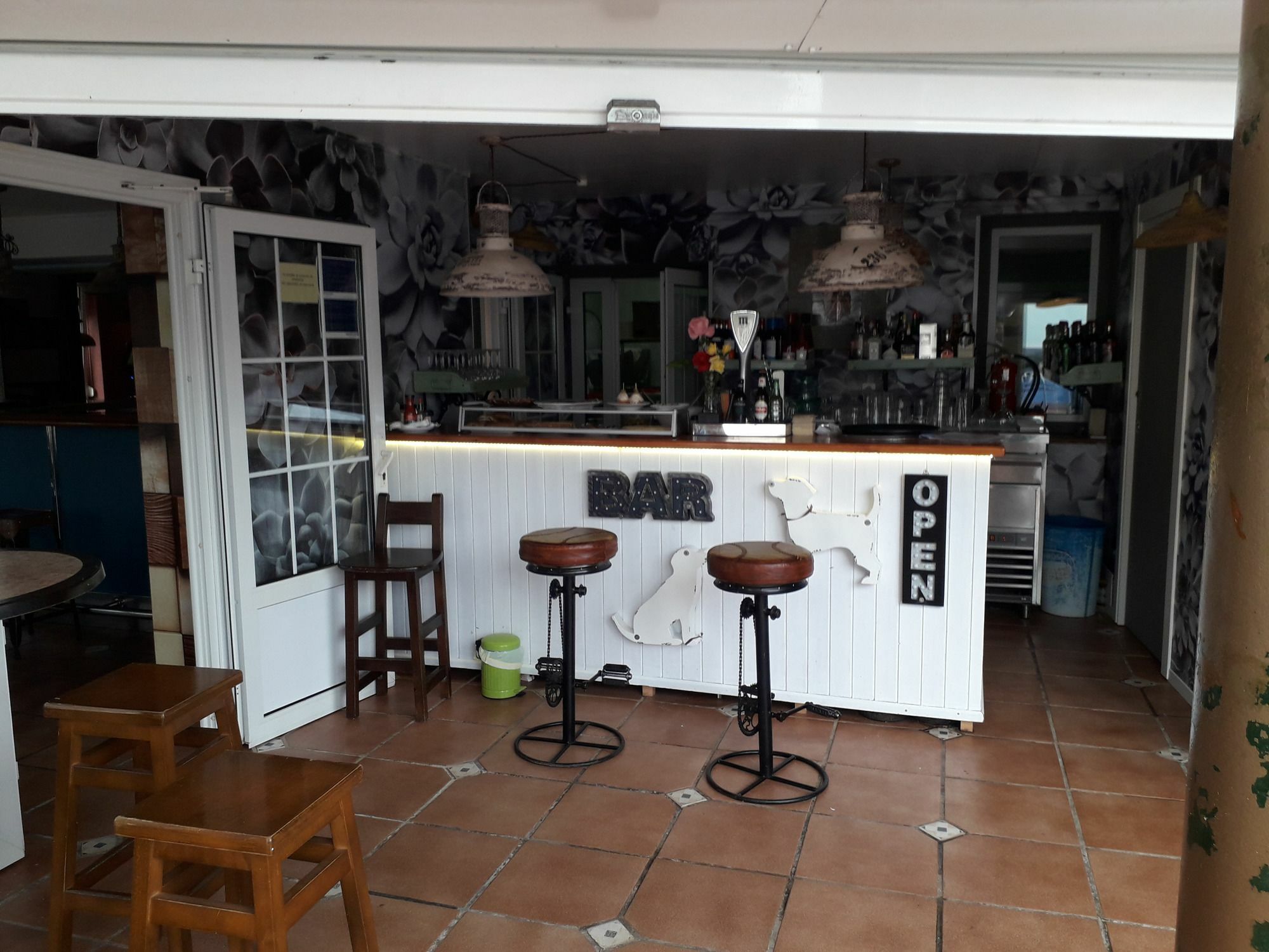 La Casona 2*