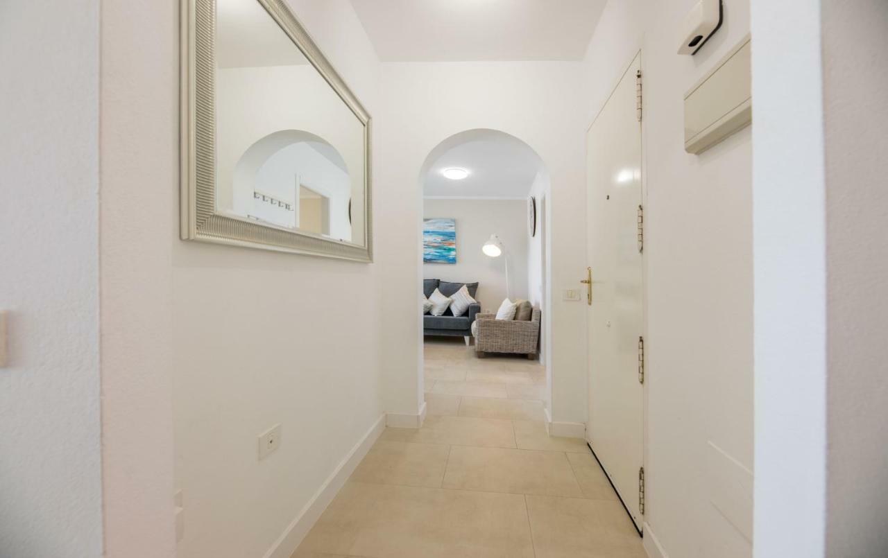 Ampio Luminoso 3 3 Bagni Giardino Quiete Wi-fi Apartamento