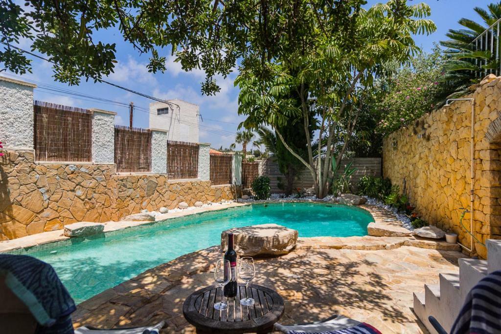 Villa Bright With Salt Water Pool