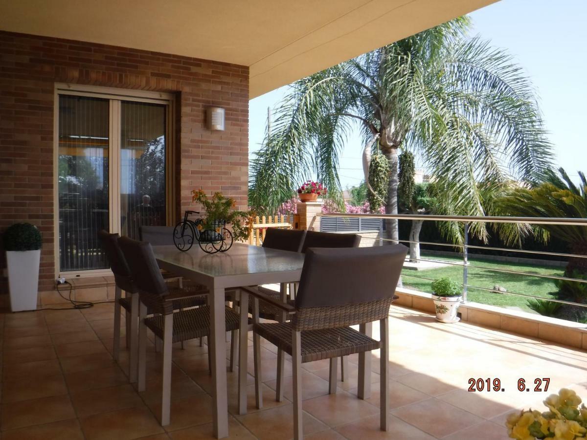 Casa Bergkamp * Deltebre