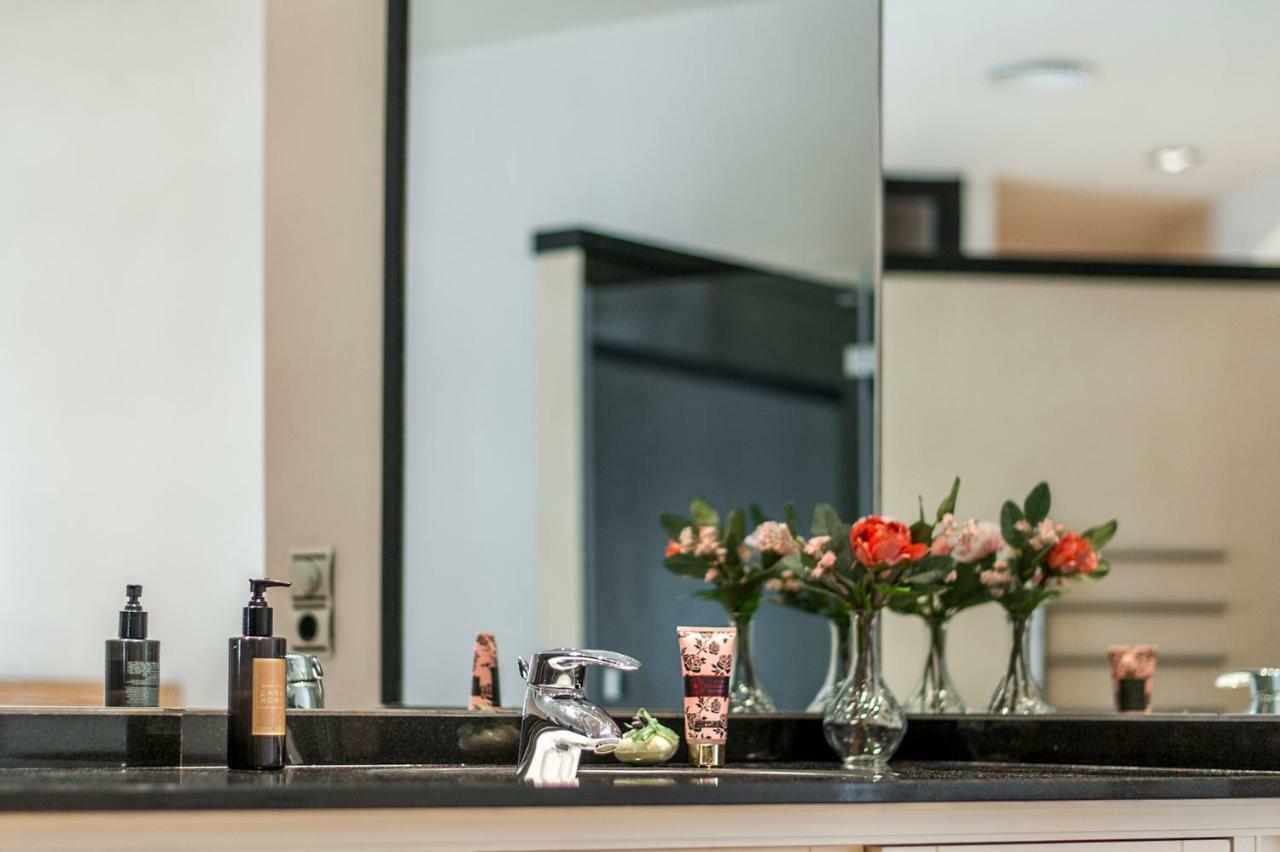Cinema Exclusive - Sol Ii Collection - Elevenhost Apartment *