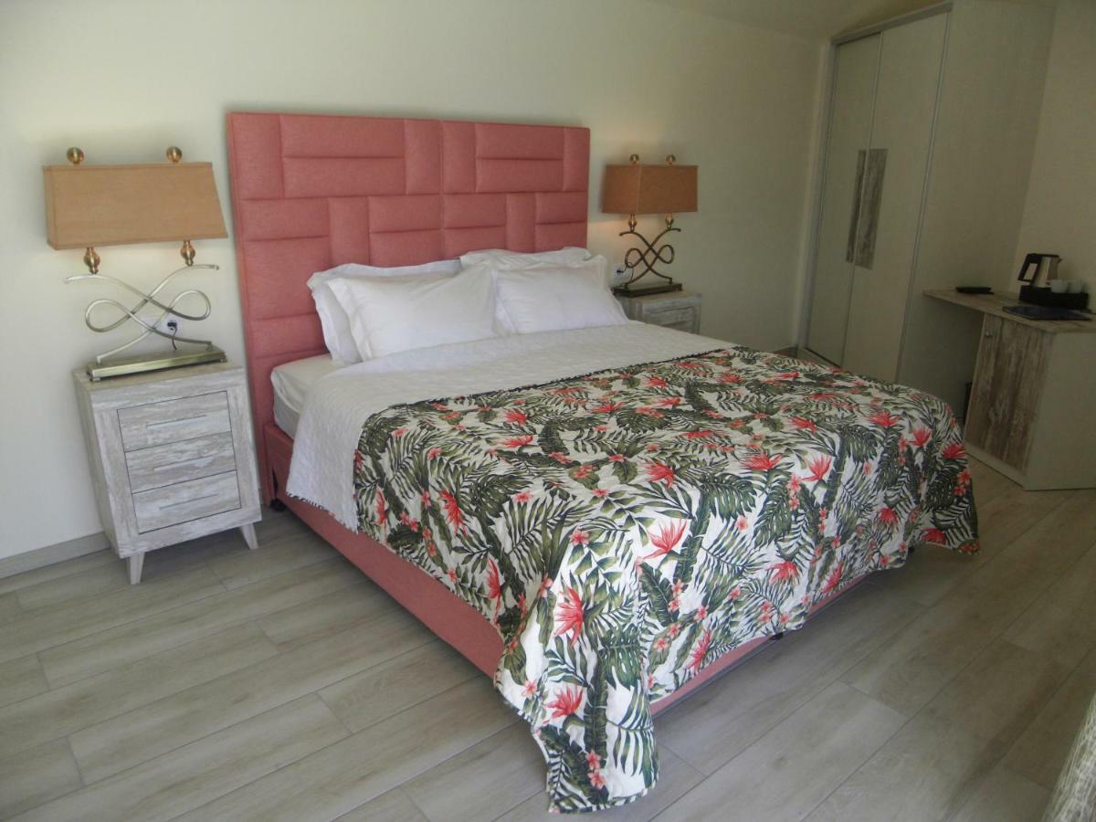 Bed & Breakfast Three Palms