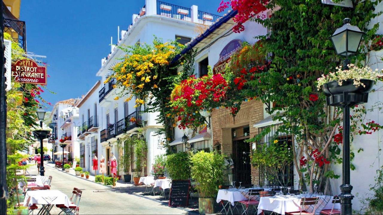 Mijas Costa - Beachside Apartment- A Apartamento *