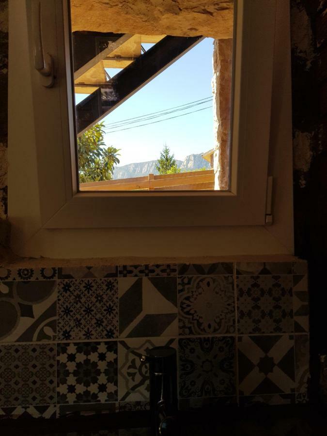 Vall De Montserrat Apartment