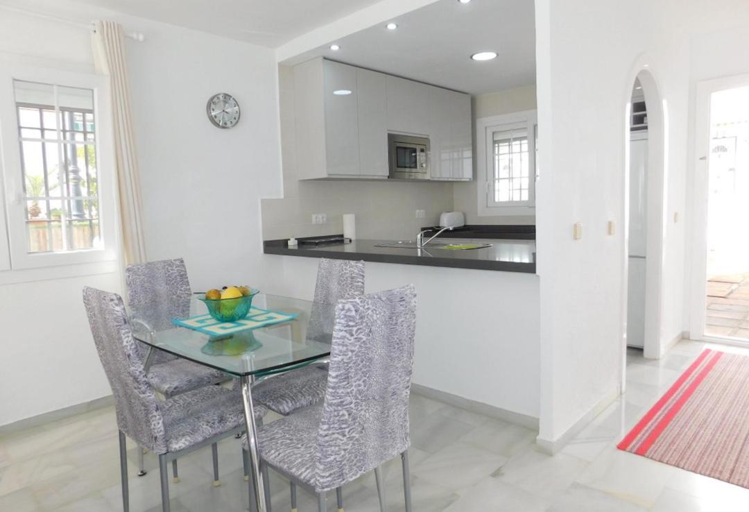 Apartamento Duquesa Beach House *