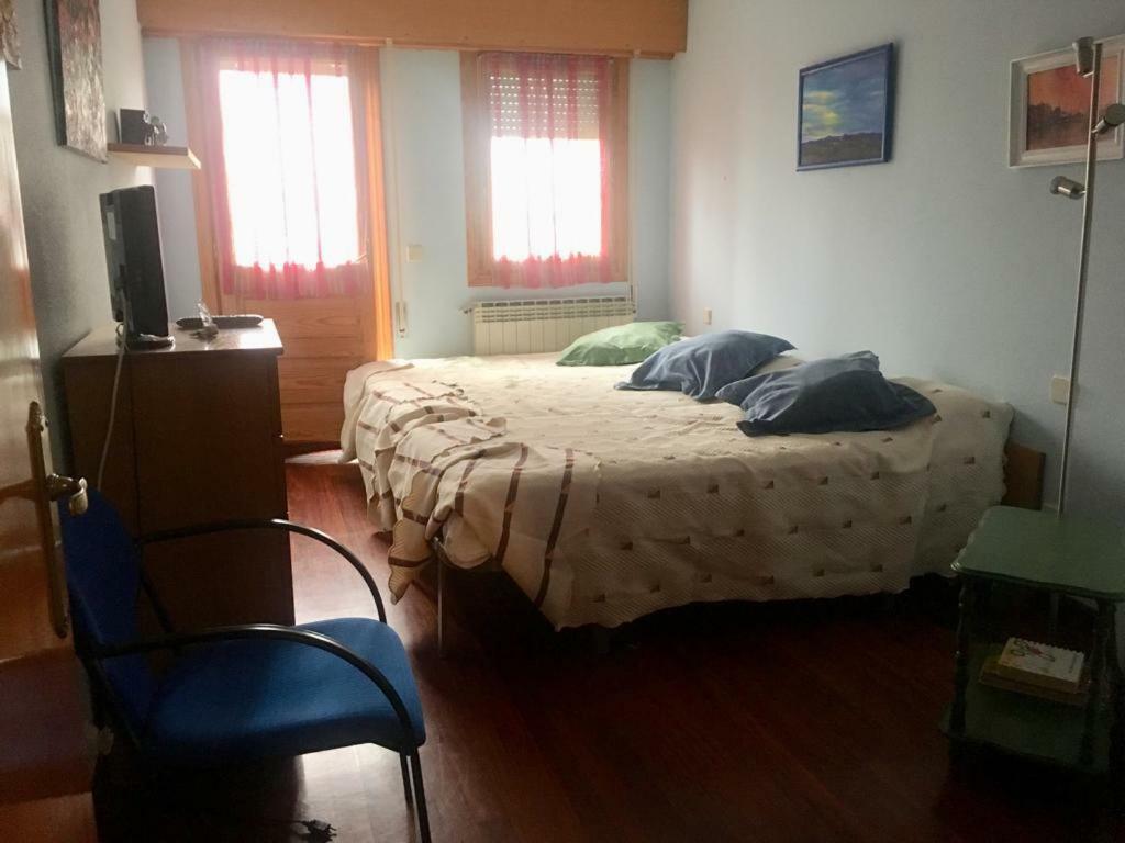 Preciosa Casa Independiente Con Piscina Cubierta Y Gran Jardin Privados Haro