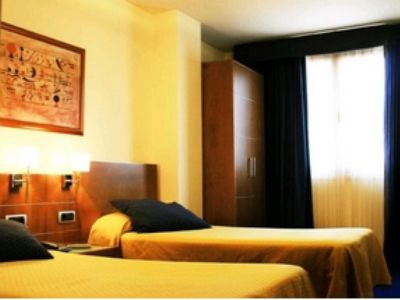 Duerming Longoria Plaza Hotel
