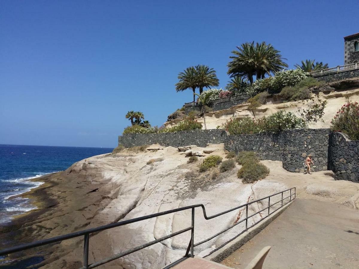 Apartamento Playa Del Duque In 1st Sea Line Directly On The Beach, Heated Pool, Wifi, Balcony