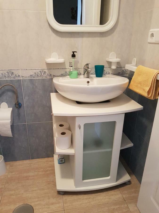 Apartment In Overlooking The Swimming Pool Campoamor