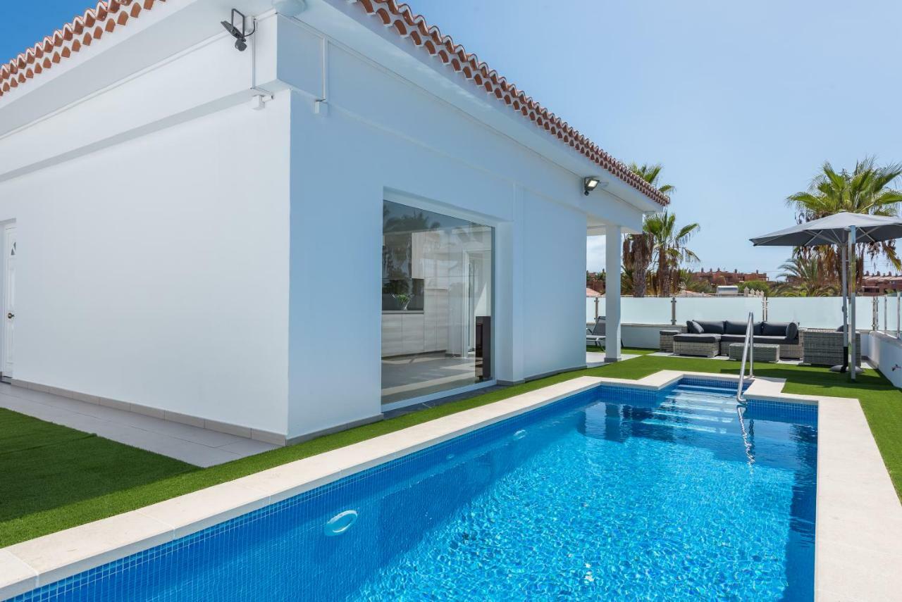 Villa Luxurious 5* - 300m2 - Private Heated Pool - Garage - Wifi
