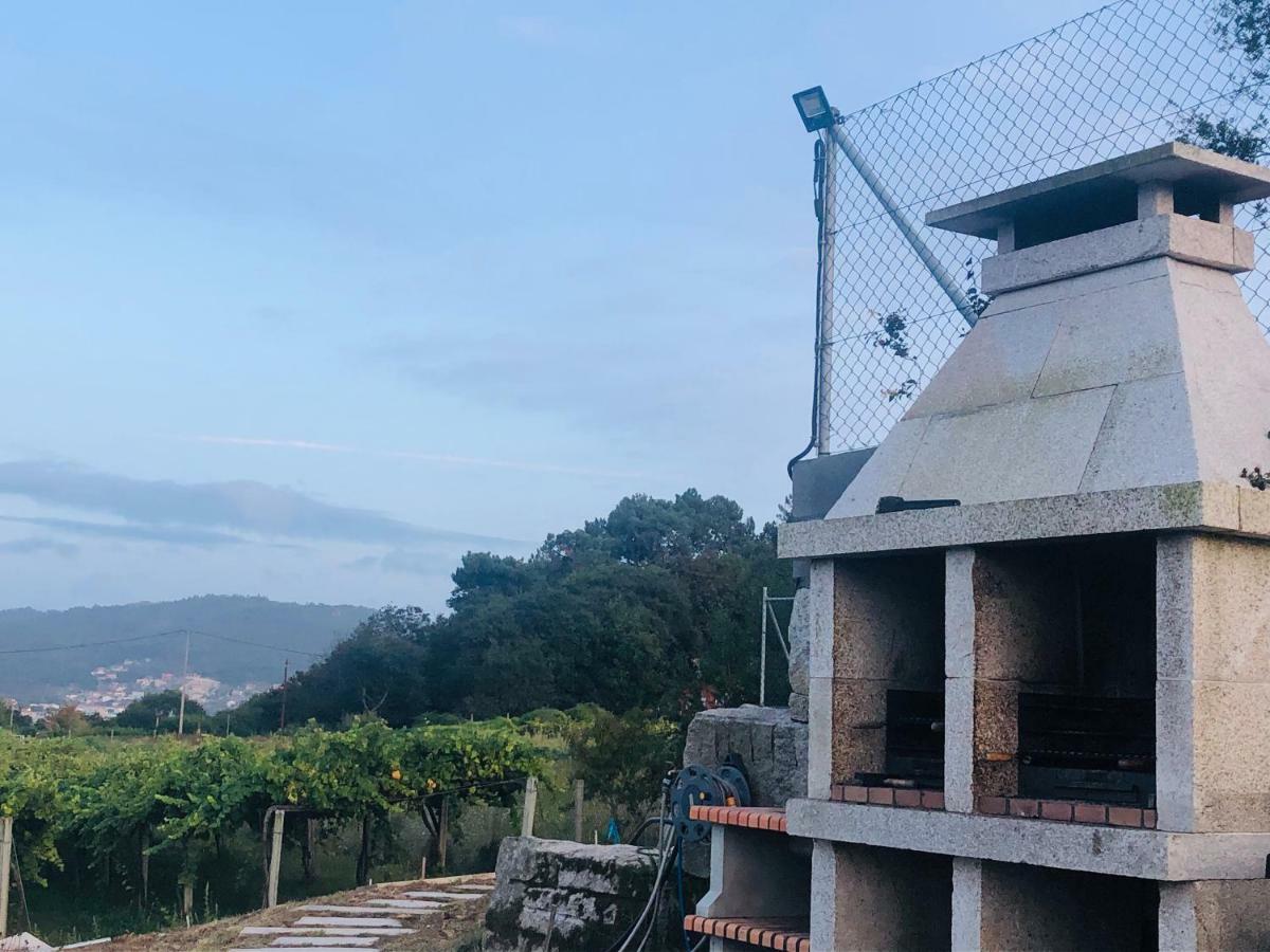 Casa Con Jardín Al Lado De Playa Hío * Vilanova (Ourense)
