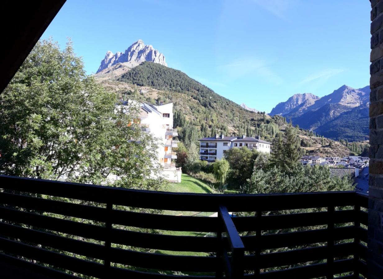 Excelsior. Espectacular Y Exclusivo En Sallent De Gállego. Apartamento