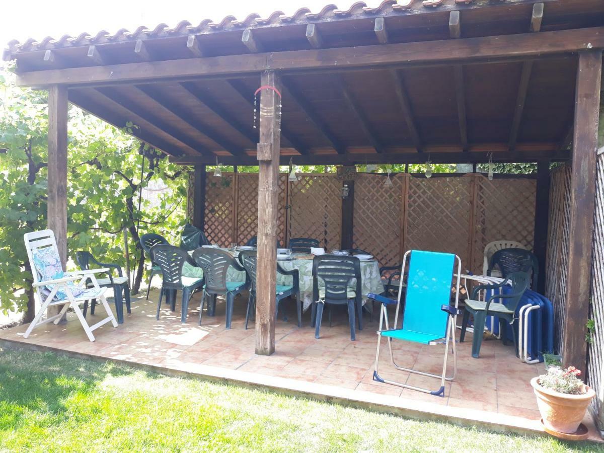 Preciosa Casa Independiente Con Piscina Cubierta Y Gran Jardin Privados