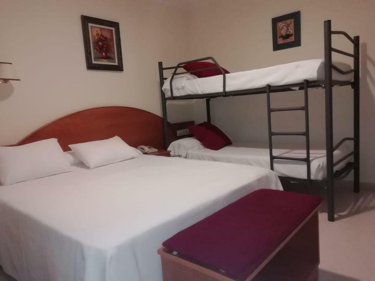 Cabo Festiñanza Hotel