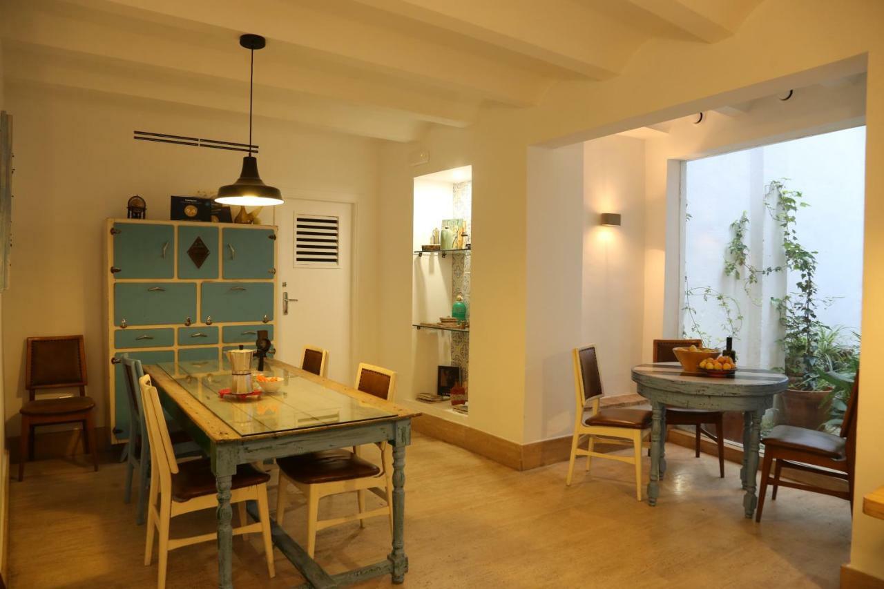 Coles Apartasuites Apartment