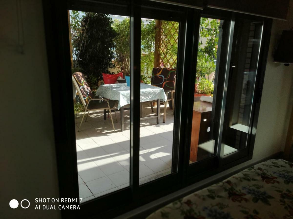 Familiar En Un Atico Con Gran Terraza Y,cocina ,en La Playa Homestay *