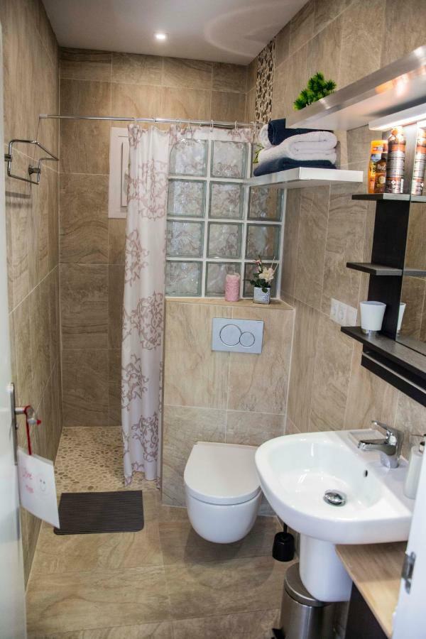 Apartment Gloria
