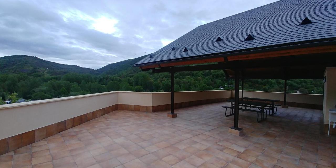 La Antigua Escuela Del Bierzo Hotel *