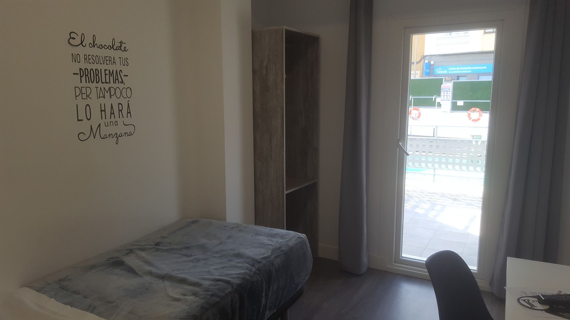 Deluxe & Guest house 2*