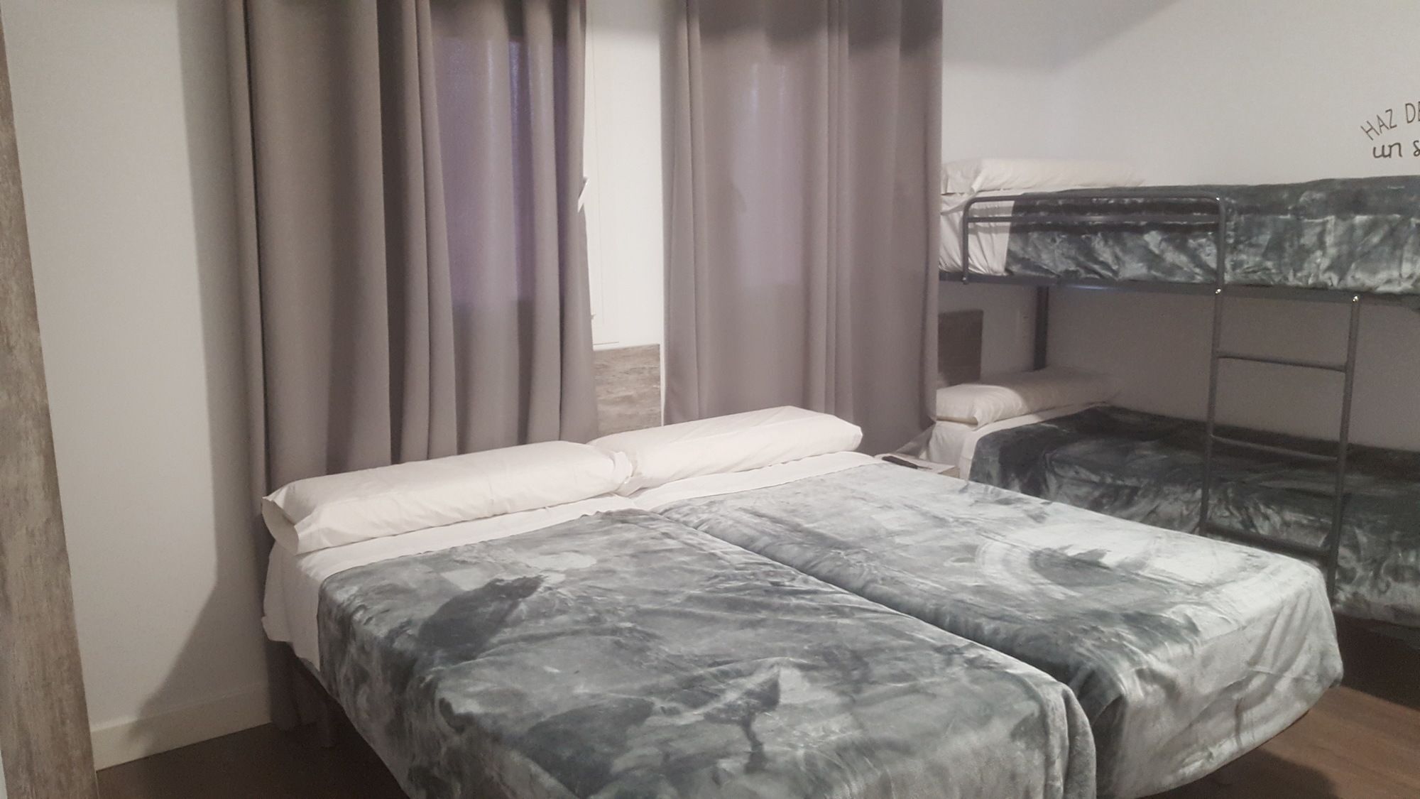 Deluxe & Guest house