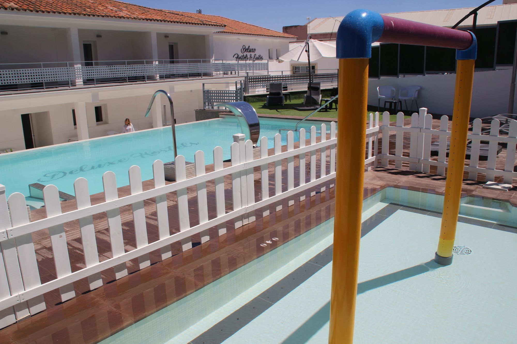 Deluxe & Guest house 2*