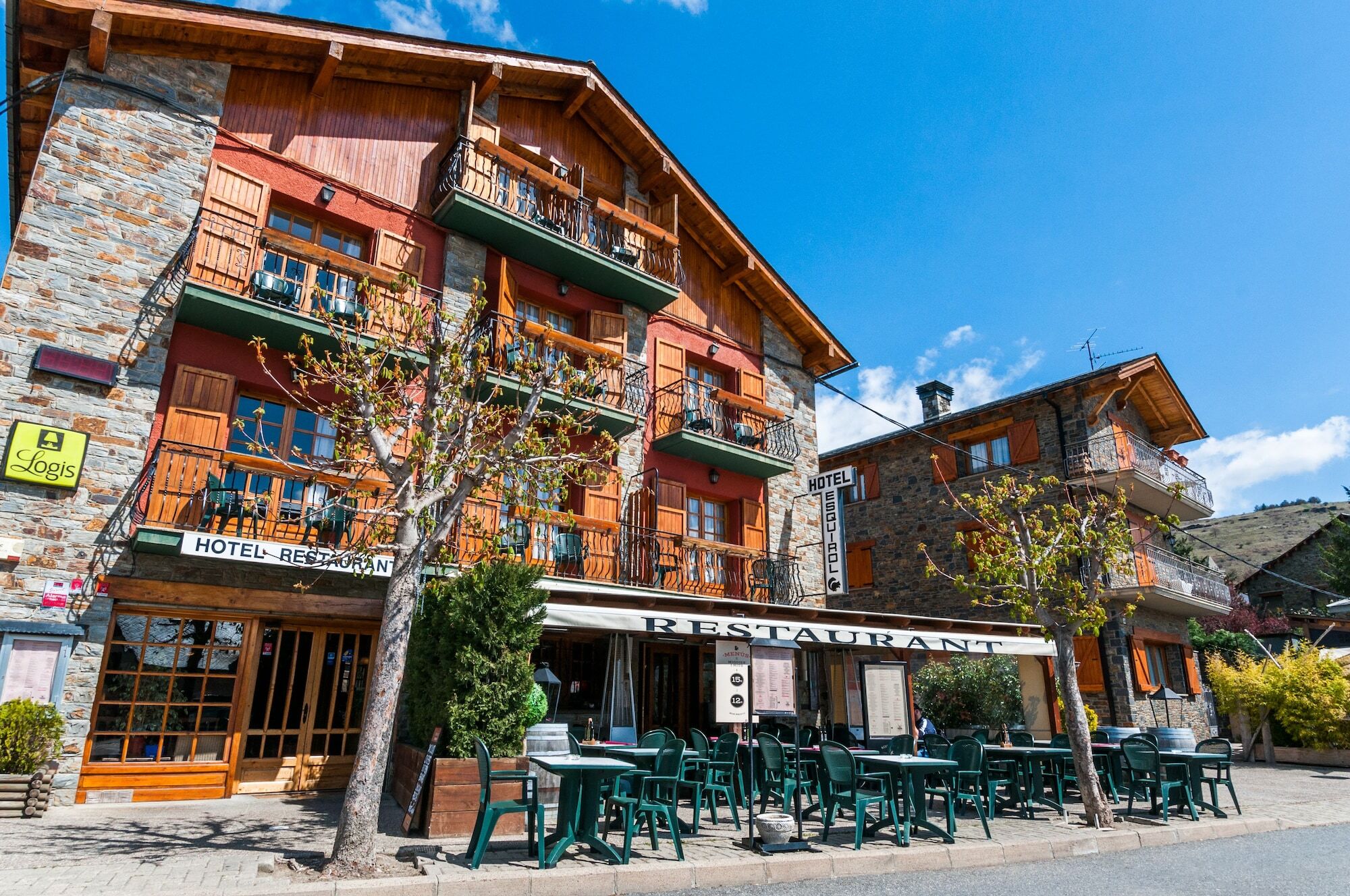 Esquirol (adults Only) 2*