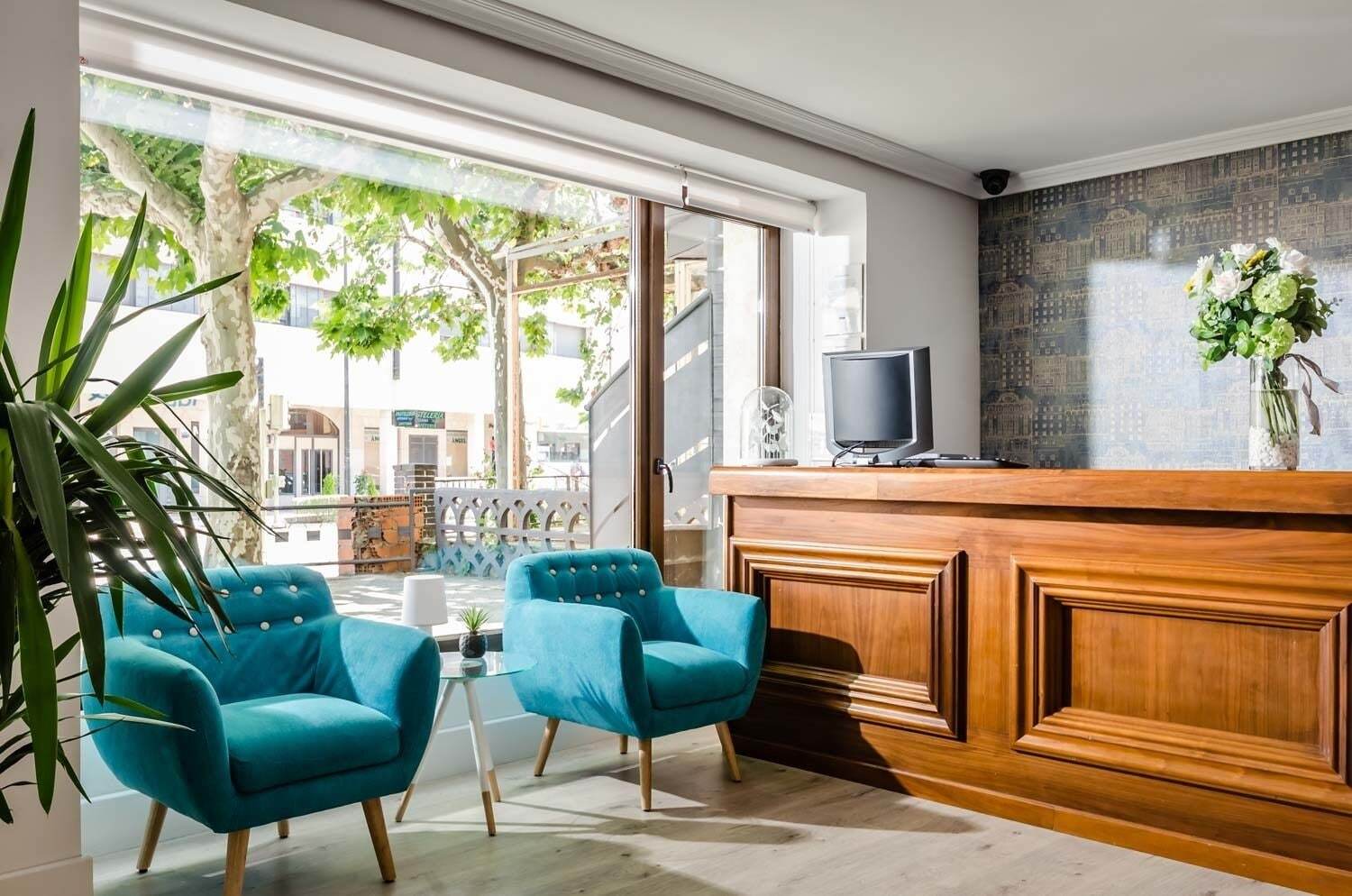 Hotel Puerta 3*