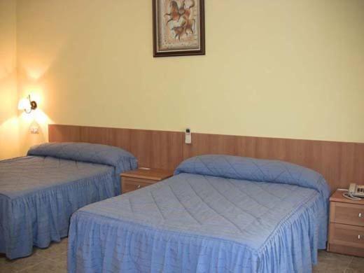 Hermanos Hotel