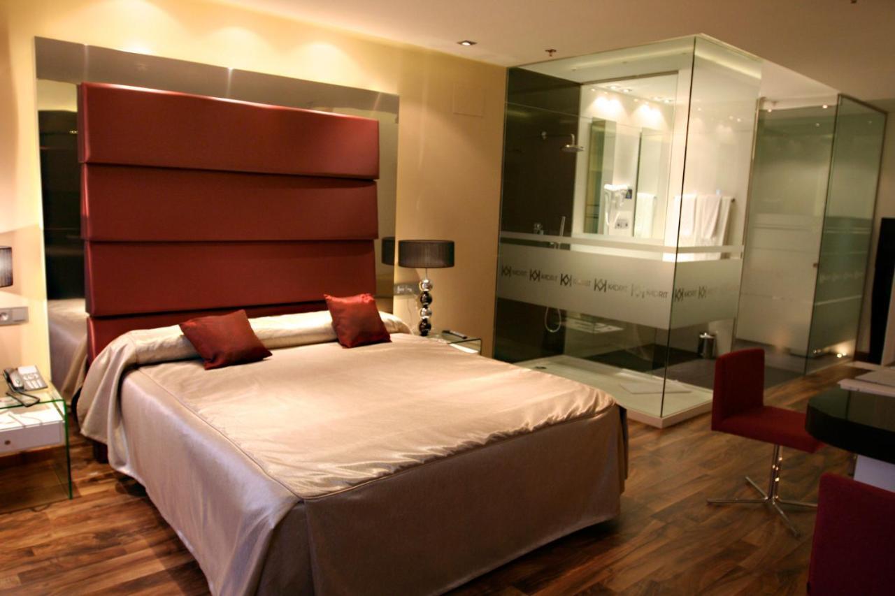 Kadrit Hotel 4*