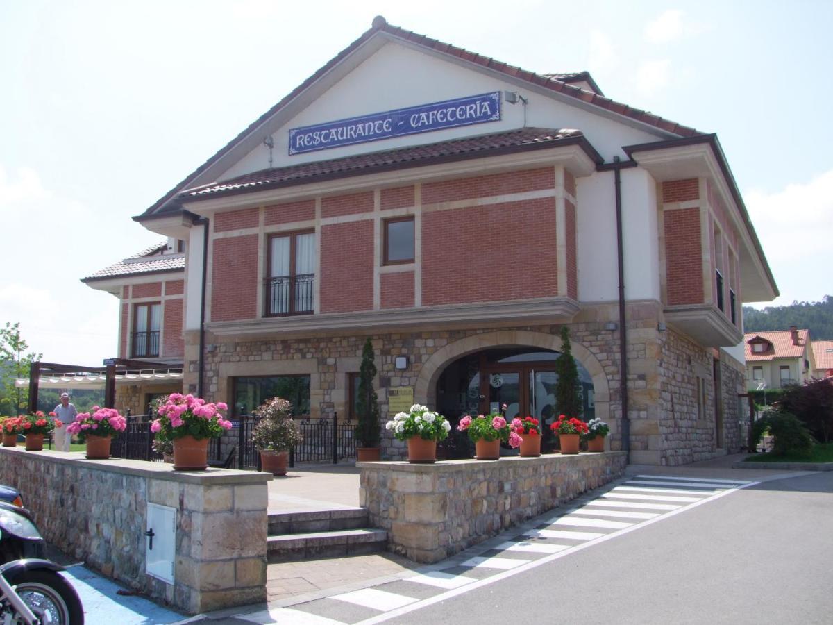 Hotel Valle De Cabezon 3*