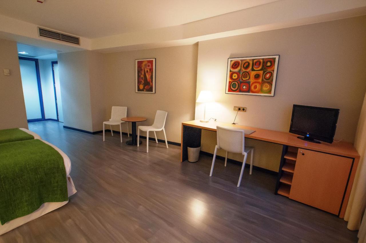 Ibis Styles Ramiro I Hotel 3*