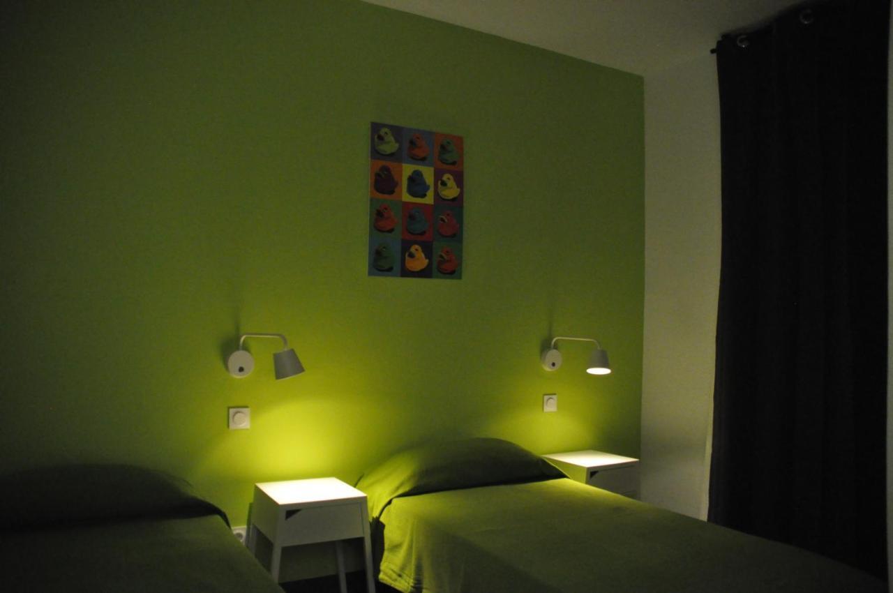 Hostal Falow *