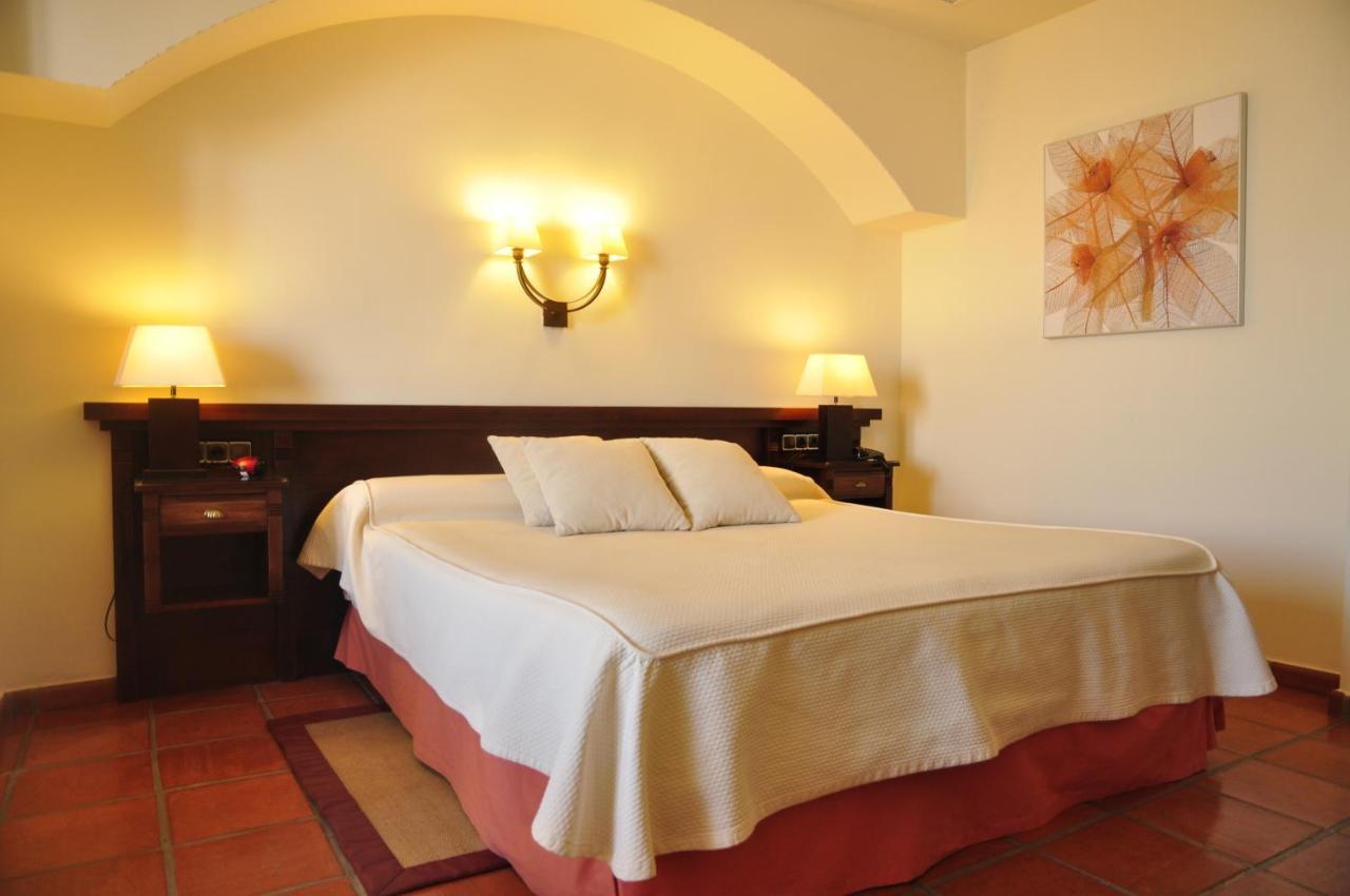 Cerezos Hotel 3*