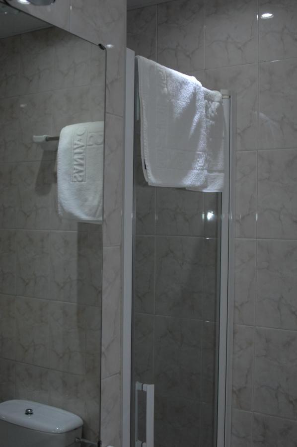 Santacruz Hotel *
