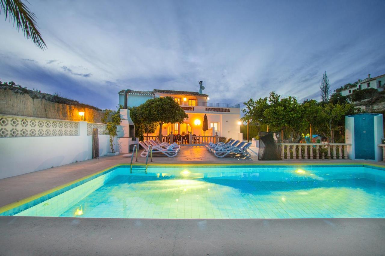 Abahana Villas Pedramala *