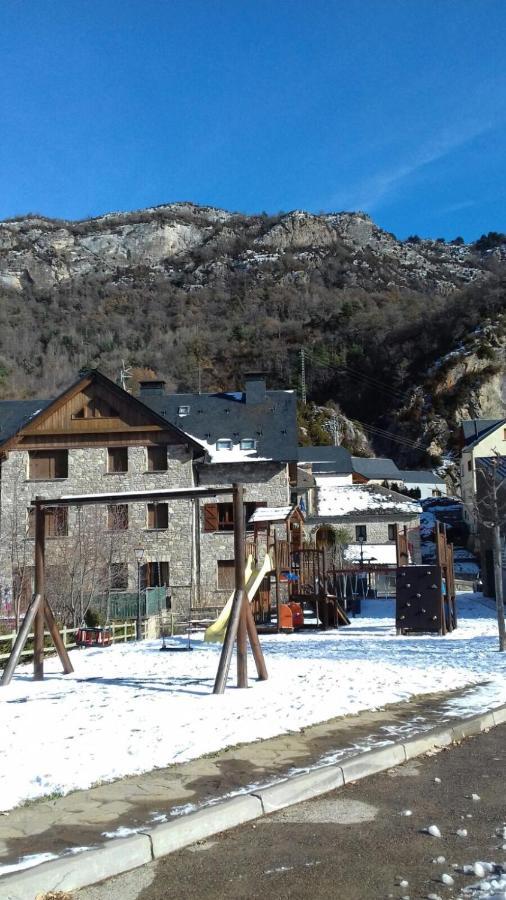 Holiday home Ibones -