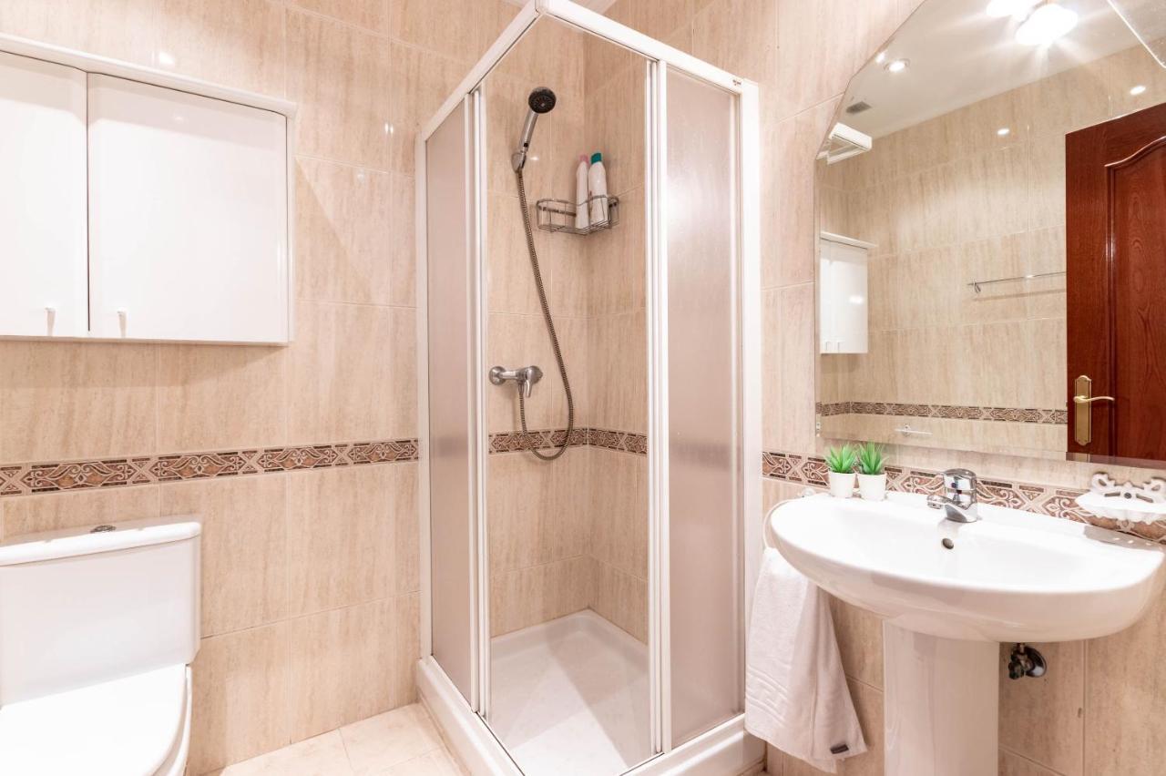 Volantin I By Aston Apartment