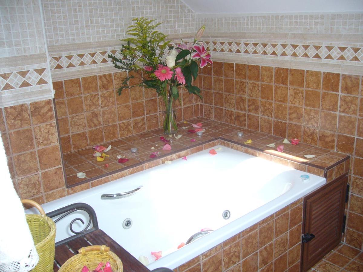Casa Encarnacion * Santo Emiliano