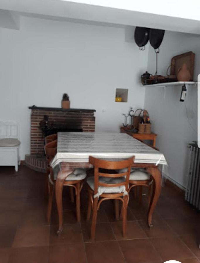 La Nava, Casa De Pueblo Con Patio Y Chimenea