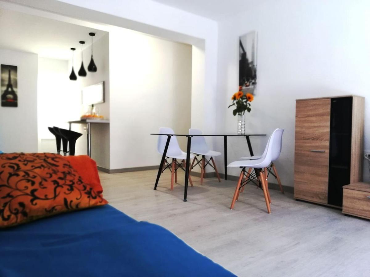 3 Bedroom 150 M From The Apartamento *