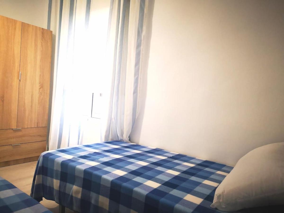 3 Bedroom 150 M From The Torrevieja