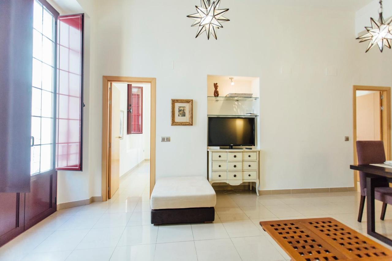 Bright And Central- 2bd 1bth- Malhara Seville